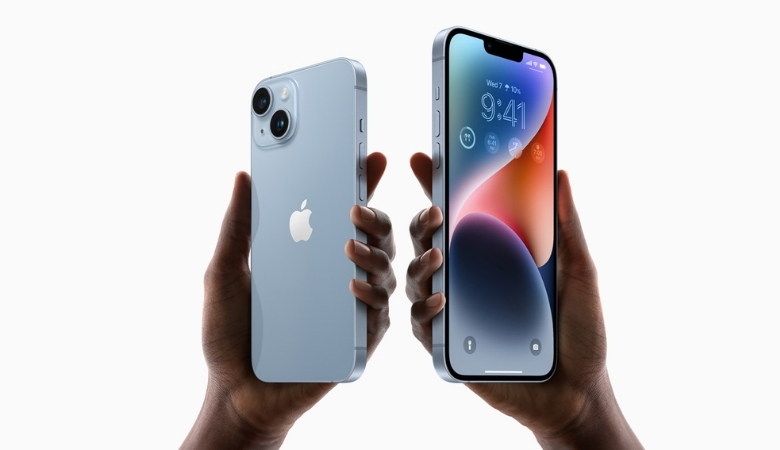 Điện thoại iPhone với logo quả táo cắn dở quen thuộc